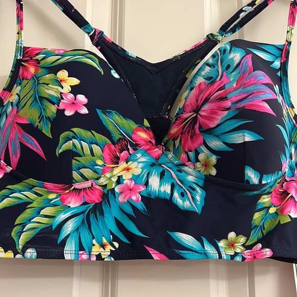 Antiqua ladies swim top - Picture 2 of 7